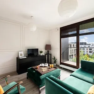 https://waw-apartamenty-wilanw-sarmacka.warsawhotelspoland.com