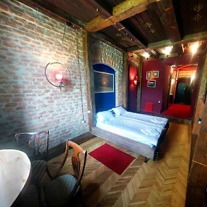 https://vysoka-khata.hotelslviv.net