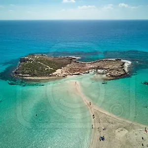 https://george-apartments-i.hotelsatayianapa.com