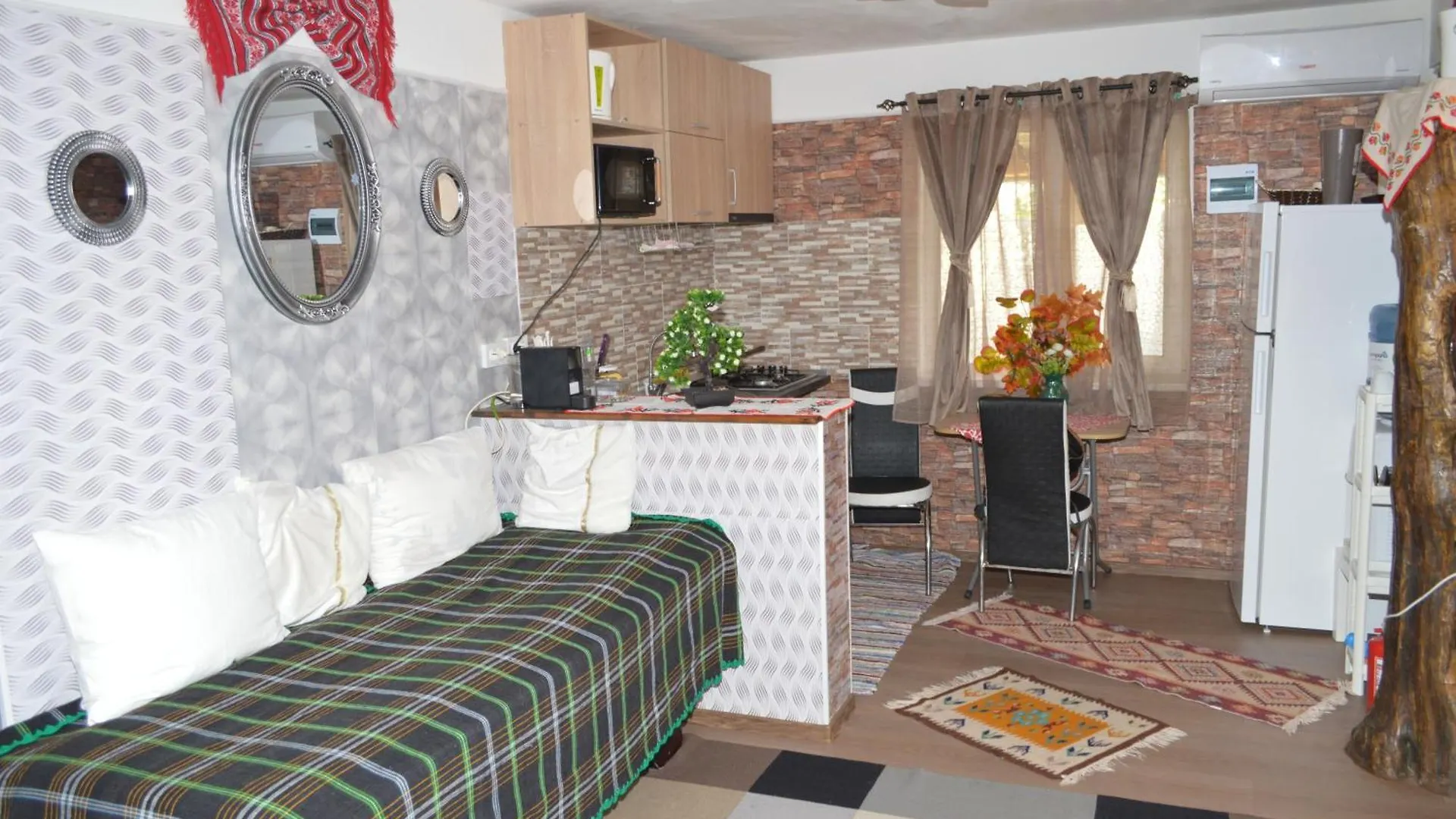 Yna House Villa Bucharest